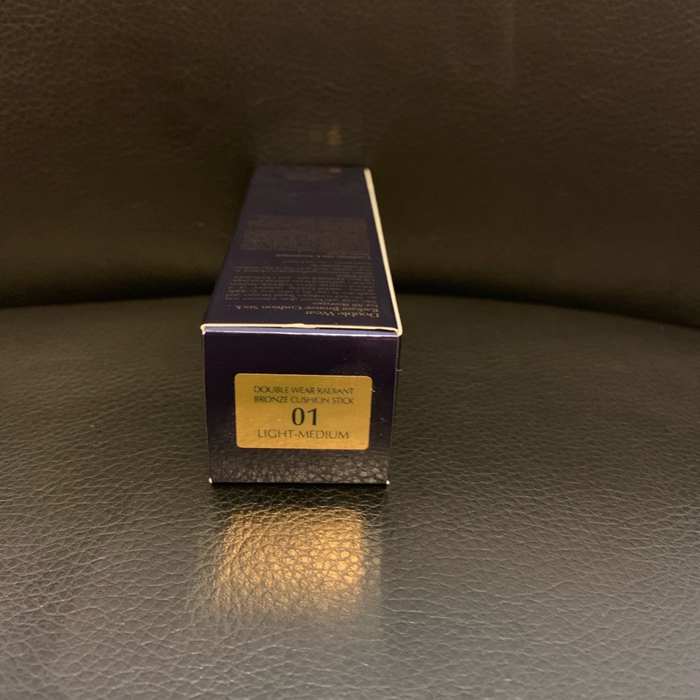 Estee Lauder Cushion Stick Light-Medium 01 Bronze - Picture 6 of 6